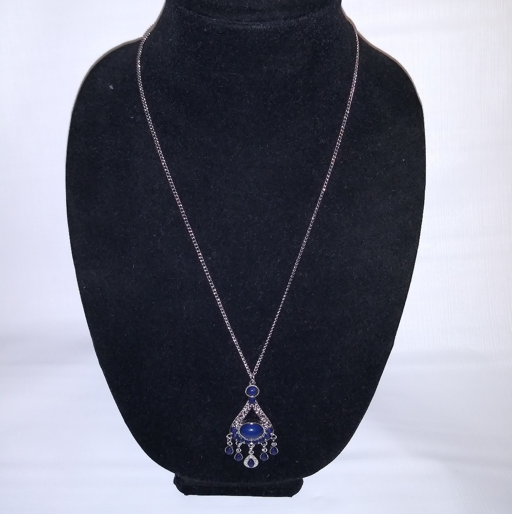 Matinee lenght 13inches Sliver tone necklace